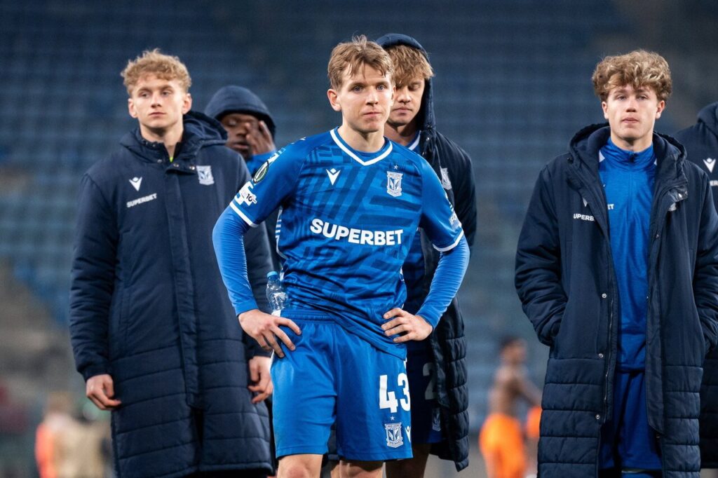 Antoni Kozubal w barwach Lecha Poznań podczas meczu Ekstraklasy
