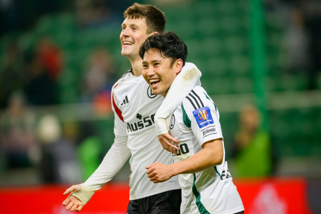 Ryoya Morishita strzela efektownego gola w meczu Blackburn Rovers