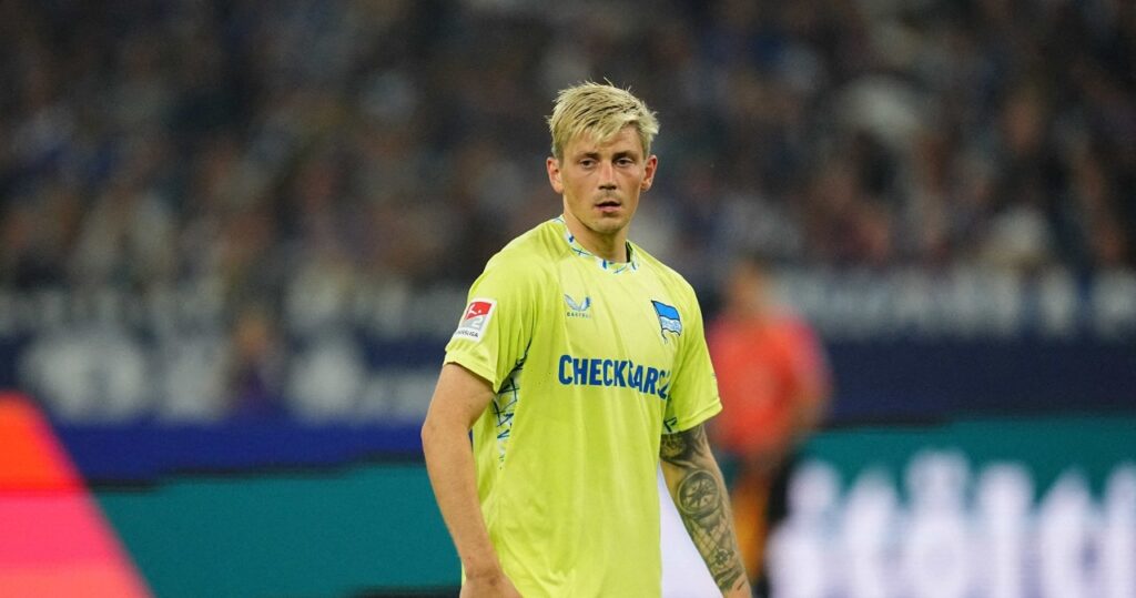 Dawid Kownacki podczas meczu piłkarskiego