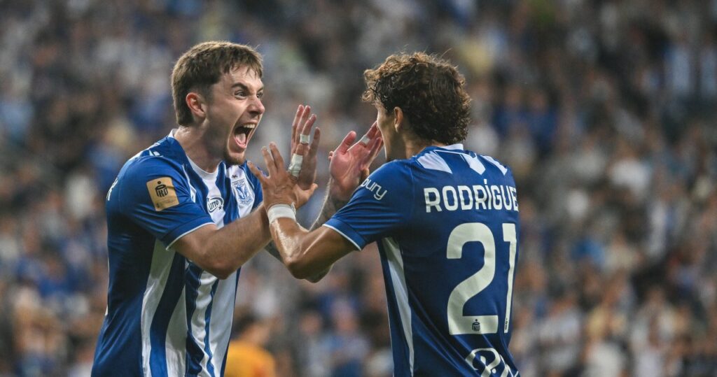 Piłkarze Lecha Poznań i Jagiellonii Białystok podczas meczu Ligi Europy UEFA