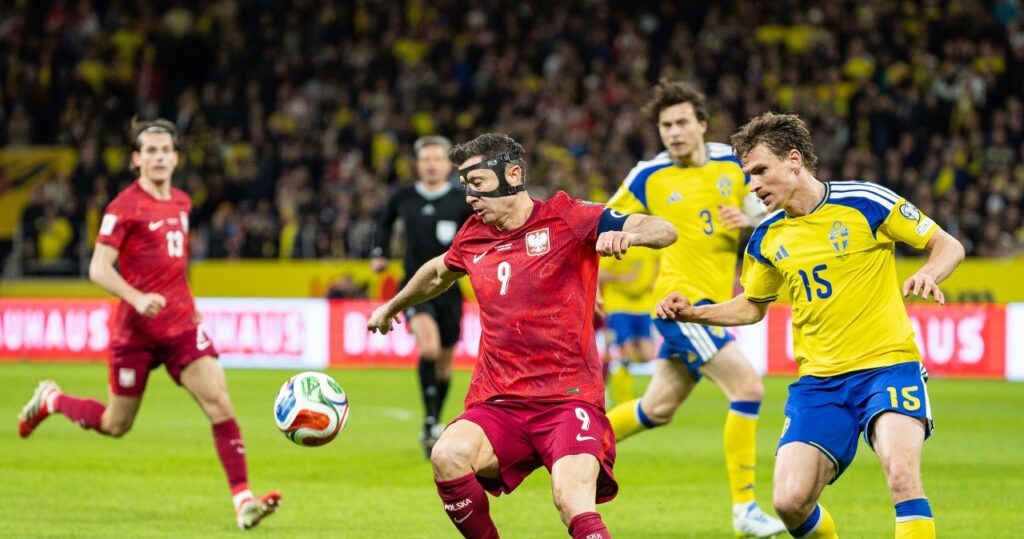 Robert Lewandowski podczas meczu reprezentacji Polski
