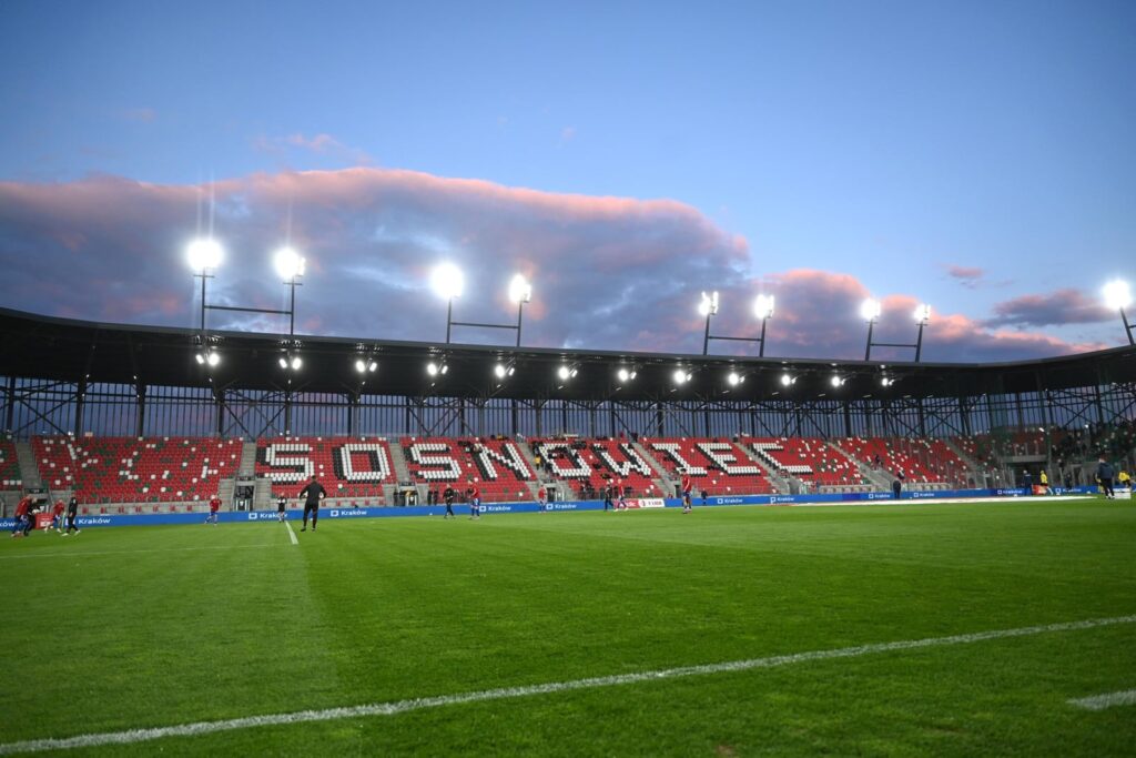 Mecz piłkarski Zagłębie Sosnowiec kontra Legia Warszawa na stadionie