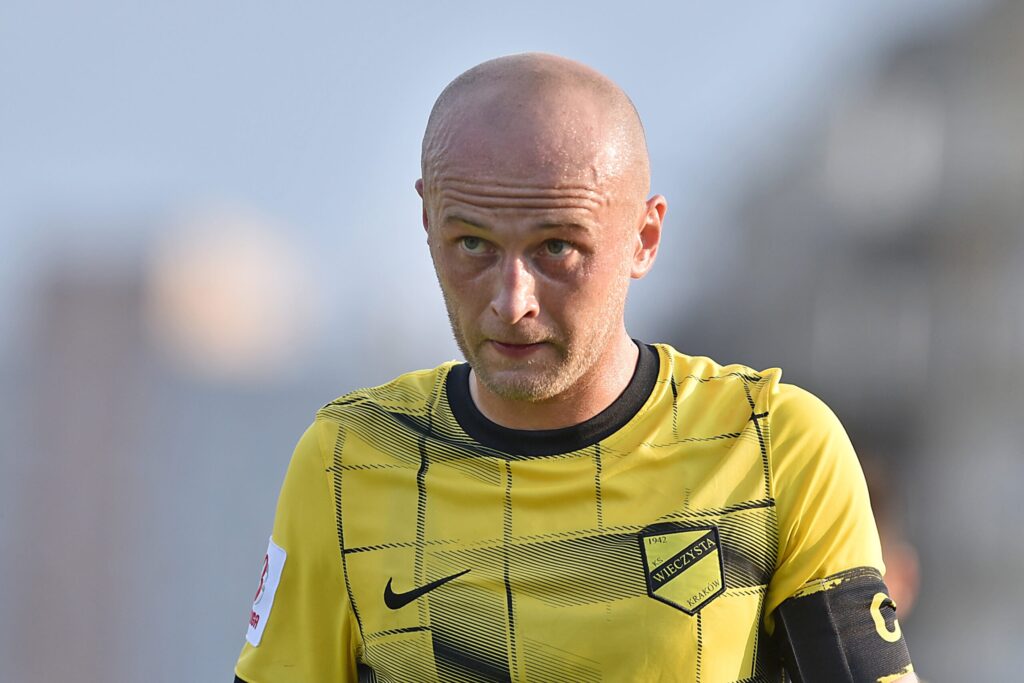 Michał Pazdan podczas meczu piłkarskiego