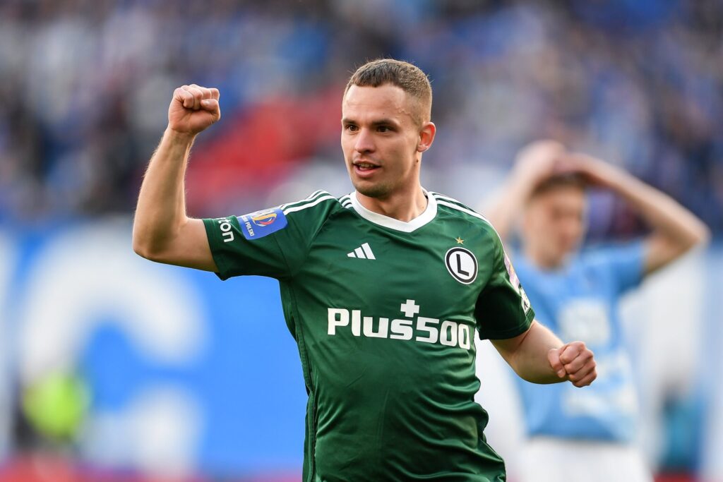Kacper Chodyna podczas meczu piłkarskiego
