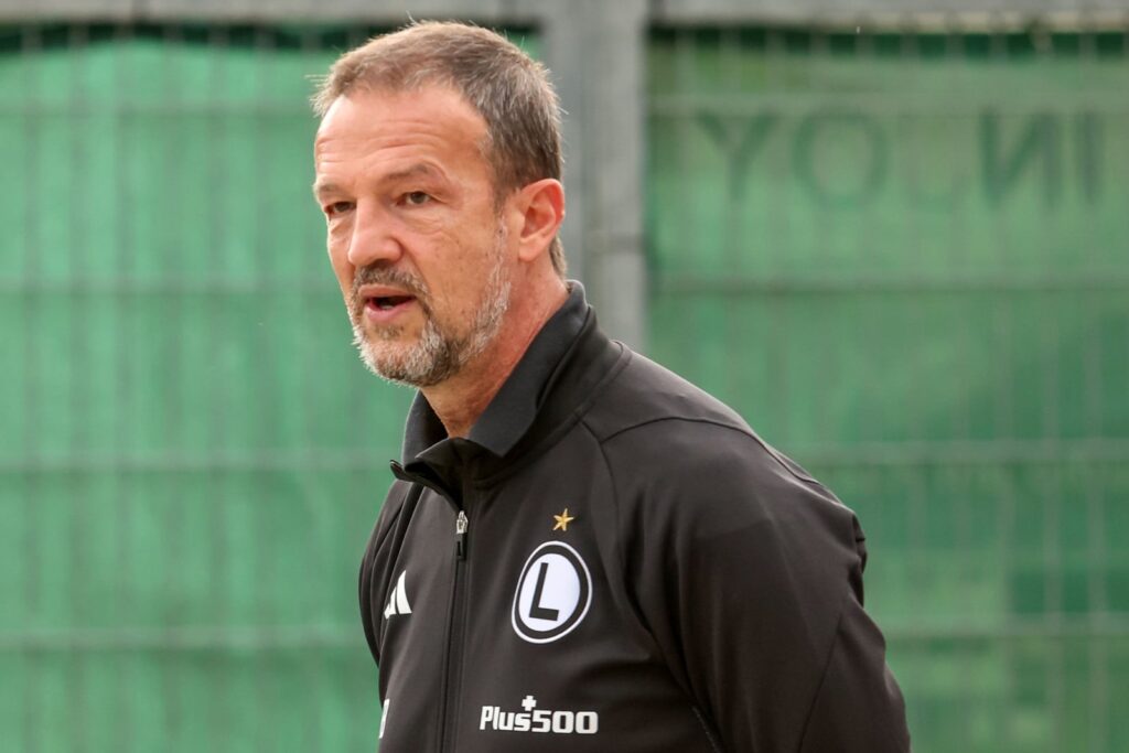 Fredi Bobic na konferencji prasowej