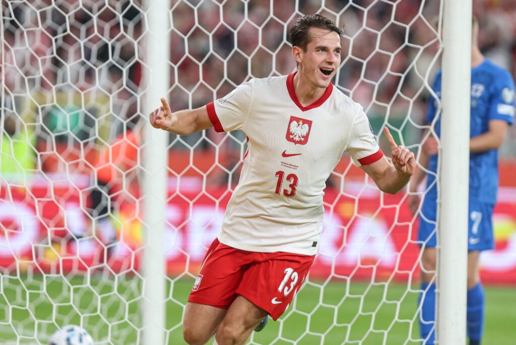 Jakub Kamiński podczas meczu piłkarskiego