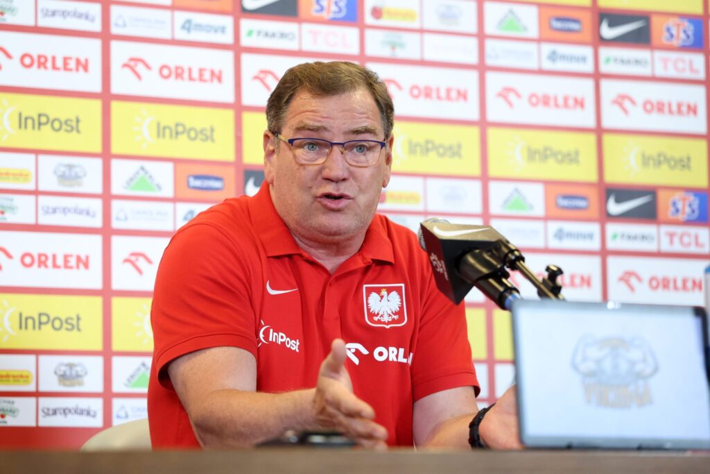 Bartłomiej Drągowski w akcji podczas meczu piłkarskiego
