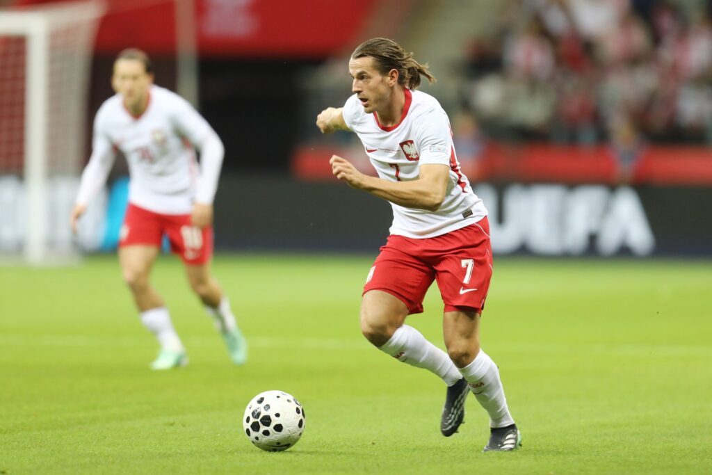 Jakub Kamiński w barwach reprezentacji Polski podczas meczu