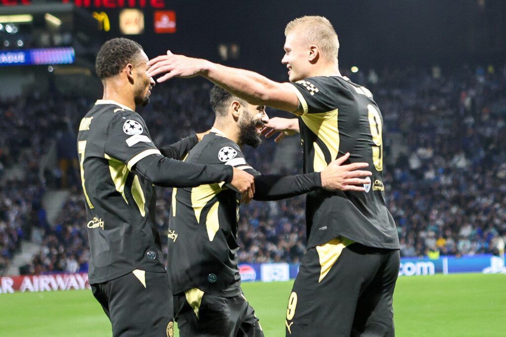 Erling Haaland strzela gola w meczu Manchester City - FC Porto