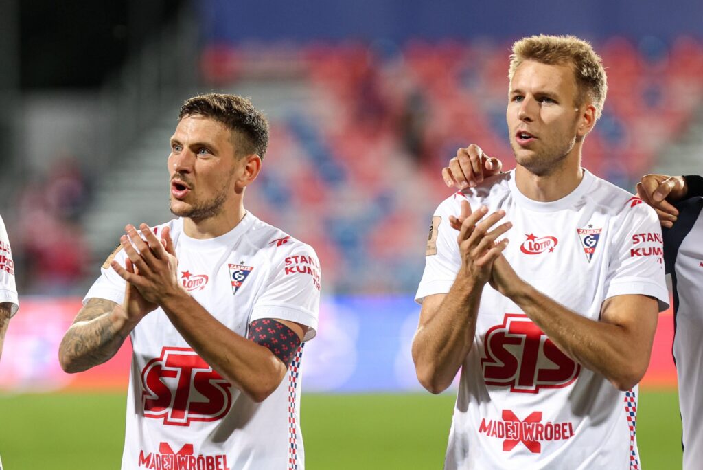 Ondrej Zmrzly w barwach Górnika Zabrze na boisku