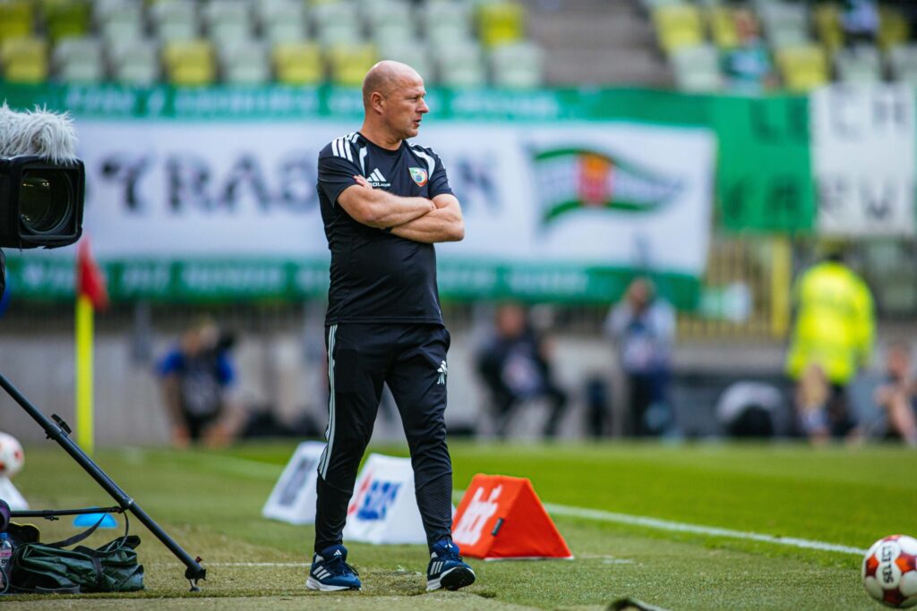 Piłkarze Miedzi Legnica podczas meczu 1. ligi