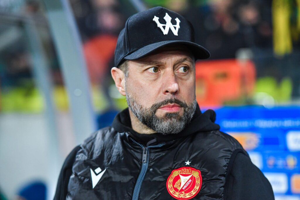 Igor Jovićević podczas meczu piłkarskiego