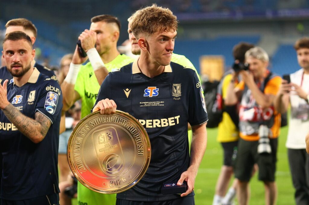 Wojciech Mońka w barwach Lecha Poznań podczas meczu piłkarskiego