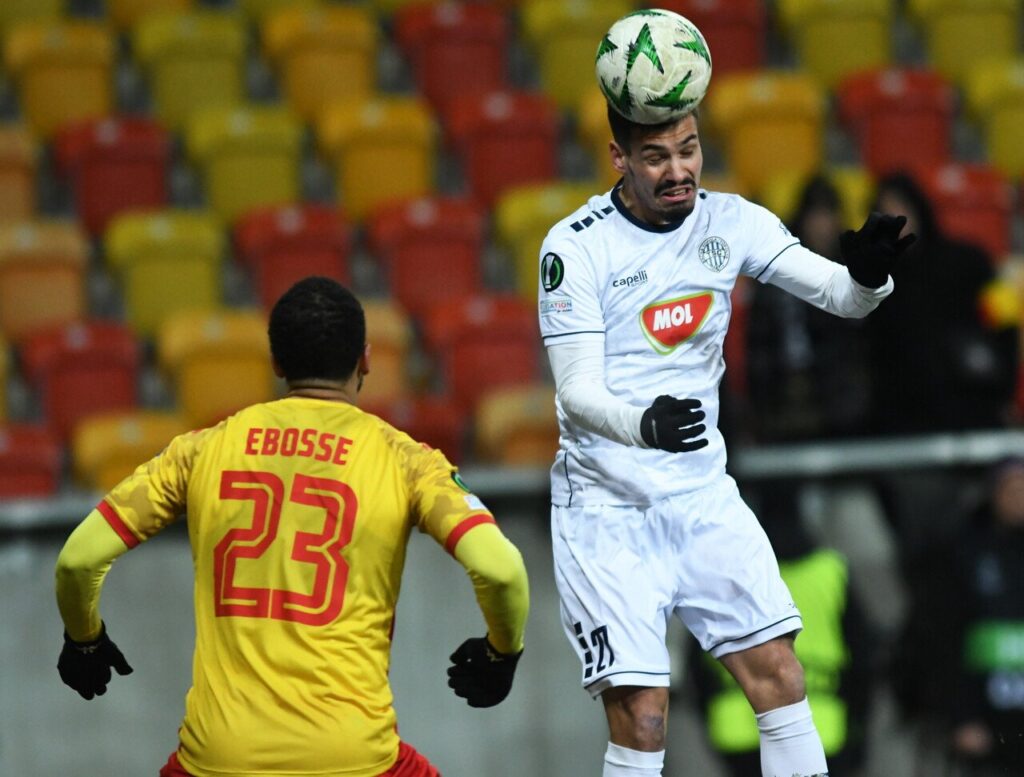 Milos Pantović w akcji na boisku