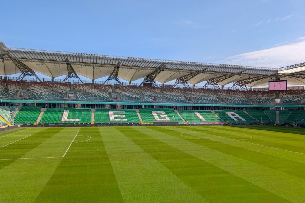 Stadion Legii Warszawa podczas meczu piłkarskiego