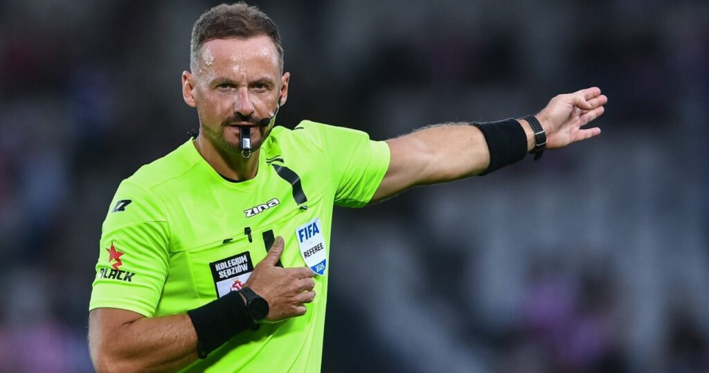 Paweł Raczkowski podczas meczu piłkarskiego