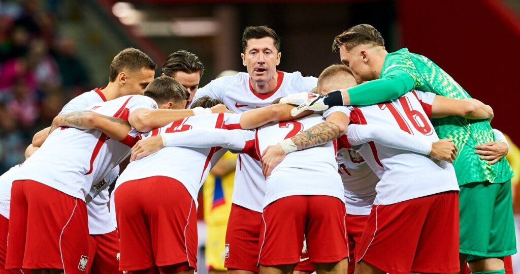 Piłkarze reprezentacji Polski i Bośni podczas meczu Ligi Narodów UEFA