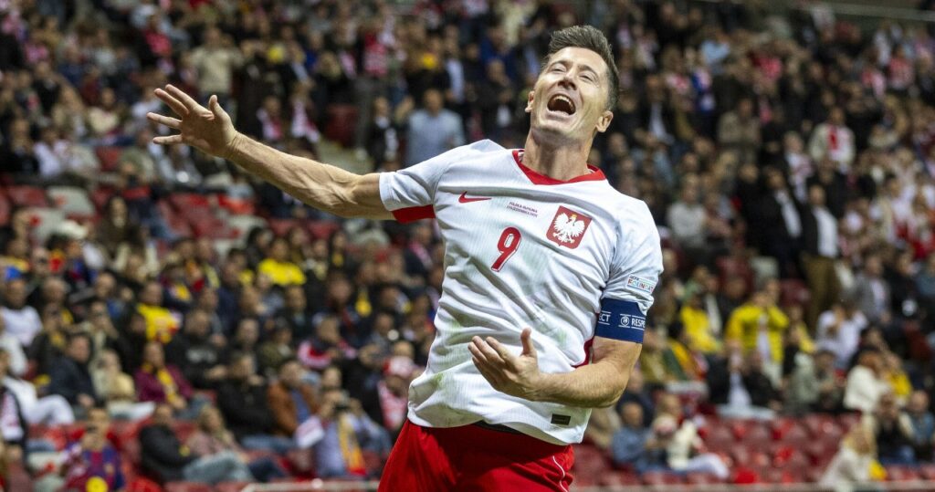 Piłkarze reprezentacji Polski i Bośni podczas meczu