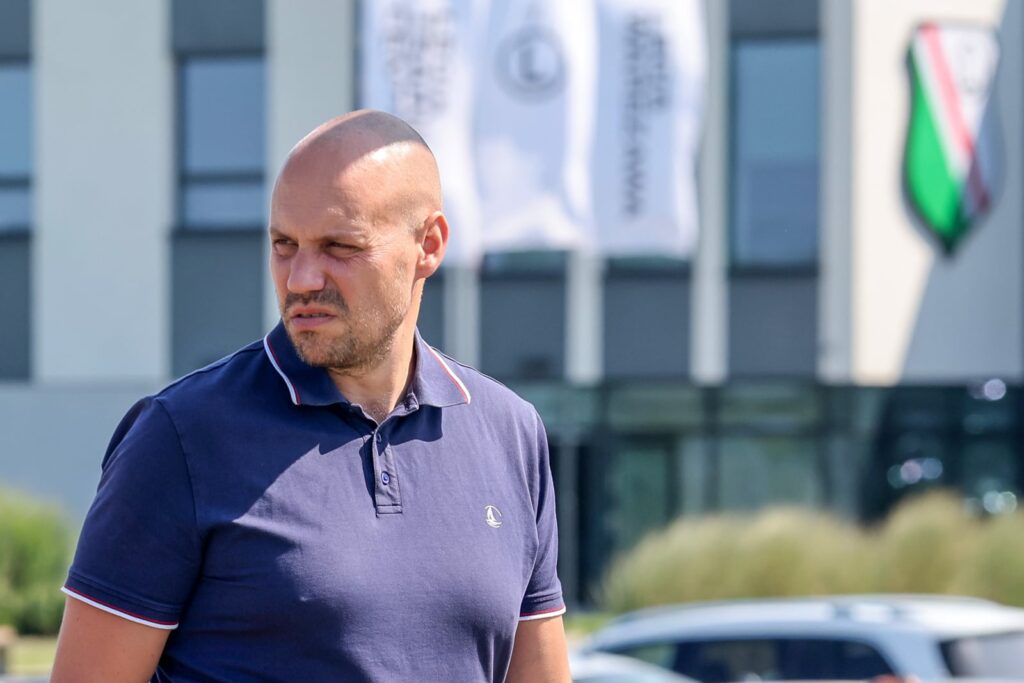 Piotr Zasada podczas wywiadu o strategii Legii Warszawa