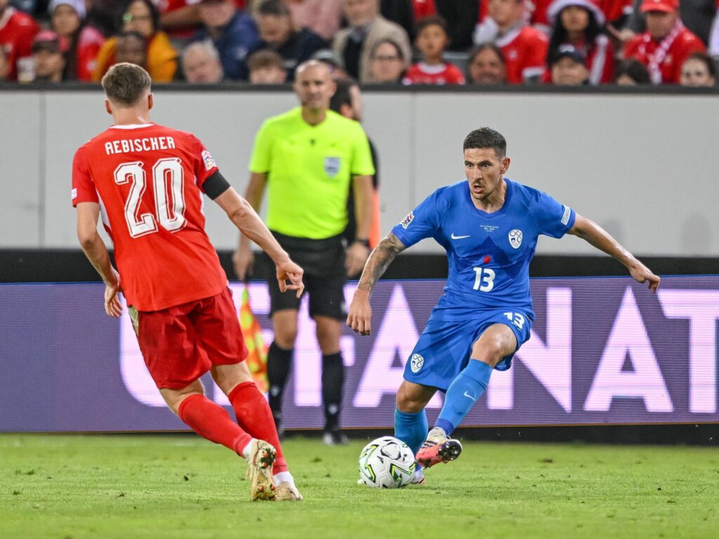 Erik Janża podczas meczu reprezentacji Słowenii
