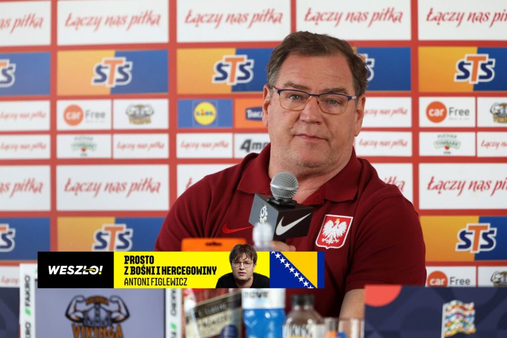 Jan Urban podczas konferencji prasowej reprezentacji Polski